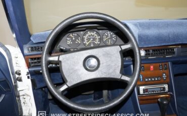 Mercedes-benz-300sd-1984-Classic-White-Blue-31