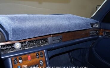 Mercedes-benz-300sd-1984-Classic-White-Blue-34