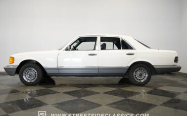 Mercedes-benz-300sd-1984-Classic-White-Blue