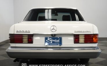 Mercedes-benz-300sd-1984-Classic-White-Blue-43