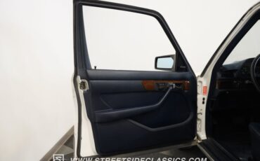 Mercedes-benz-300sd-1984-Classic-White-Blue-7