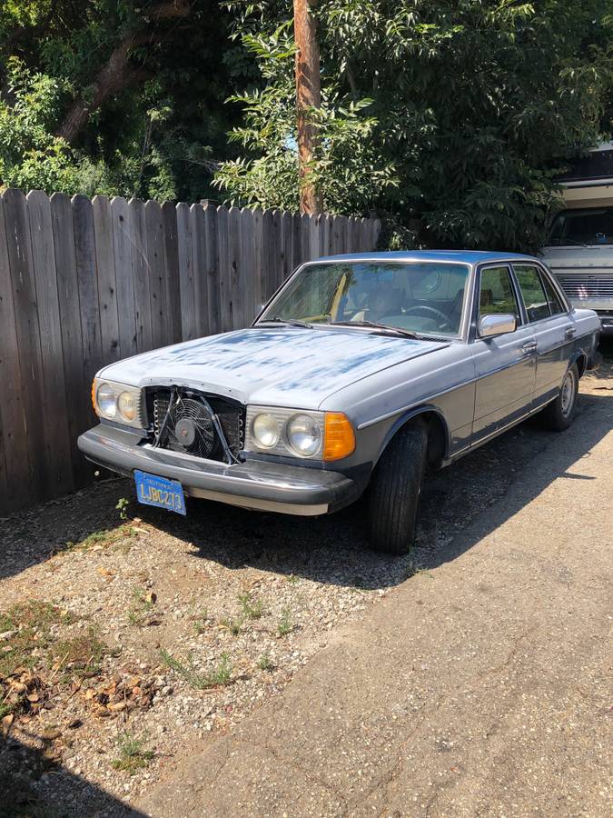 Mercedes-benz-300sd-diesel-1984-blue-2