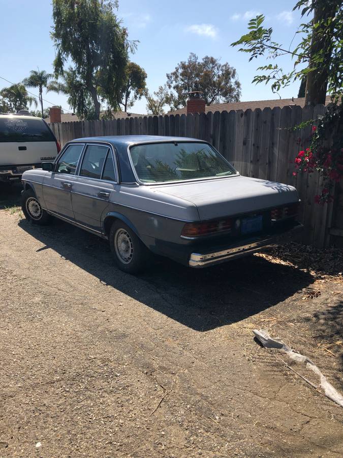 Mercedes-benz-300sd-diesel-1984-blue-3