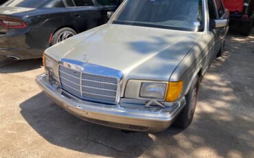 Mercedes-benz-300se-1989-brown-10