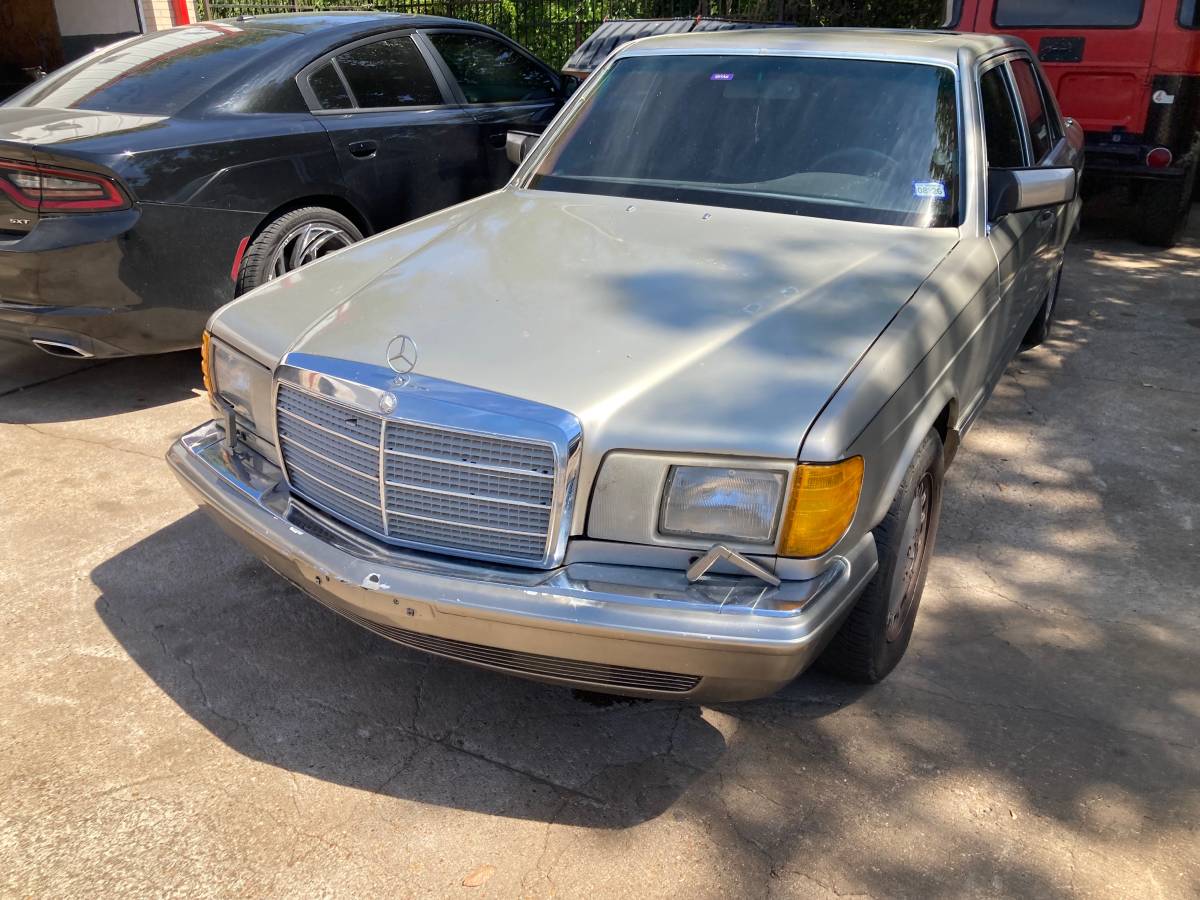 Mercedes-benz-300se-1989-brown-10