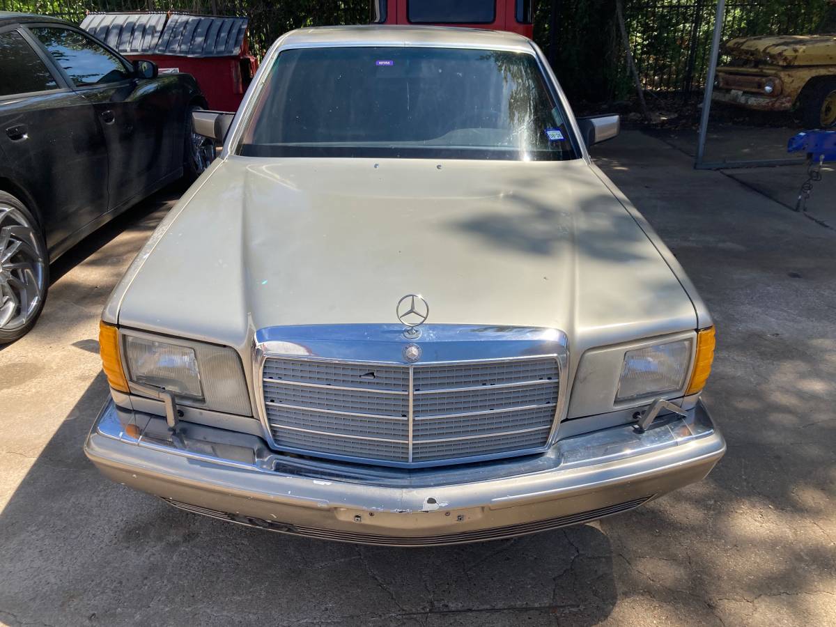 Mercedes-benz-300se-1989-brown-8