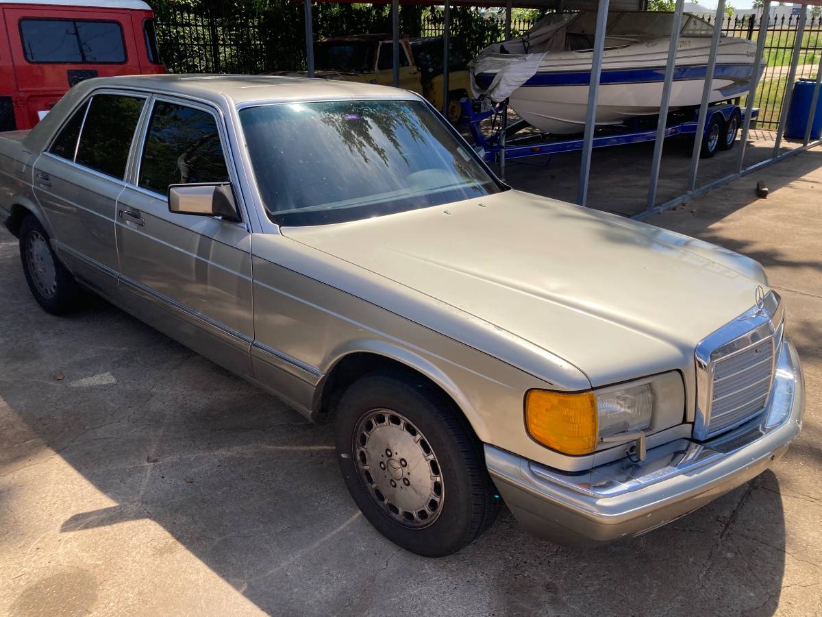Mercedes-benz-300se-1989-brown-9