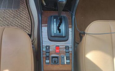 Mercedes-benz-300td-diesel-1985-custom-5