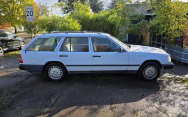 Mercedes-benz-300td-diesel-1987-white-12