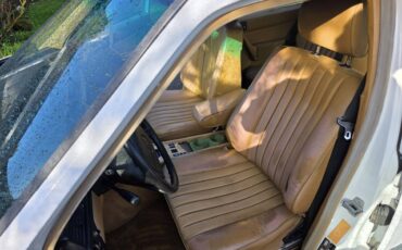 Mercedes-benz-300td-diesel-1987-white-13