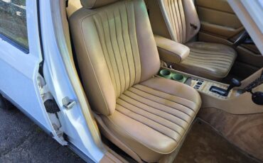 Mercedes-benz-300td-diesel-1987-white-15