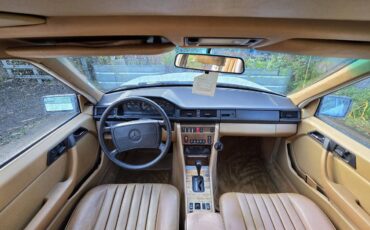 Mercedes-benz-300td-diesel-1987-white-3