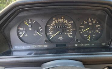 Mercedes-benz-300td-diesel-1987-white-6