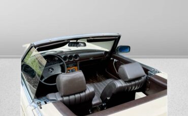 Mercedes-benz-380-1981-44