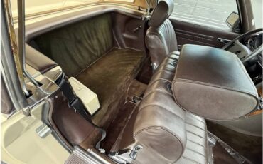 Mercedes-benz-380-1981-59