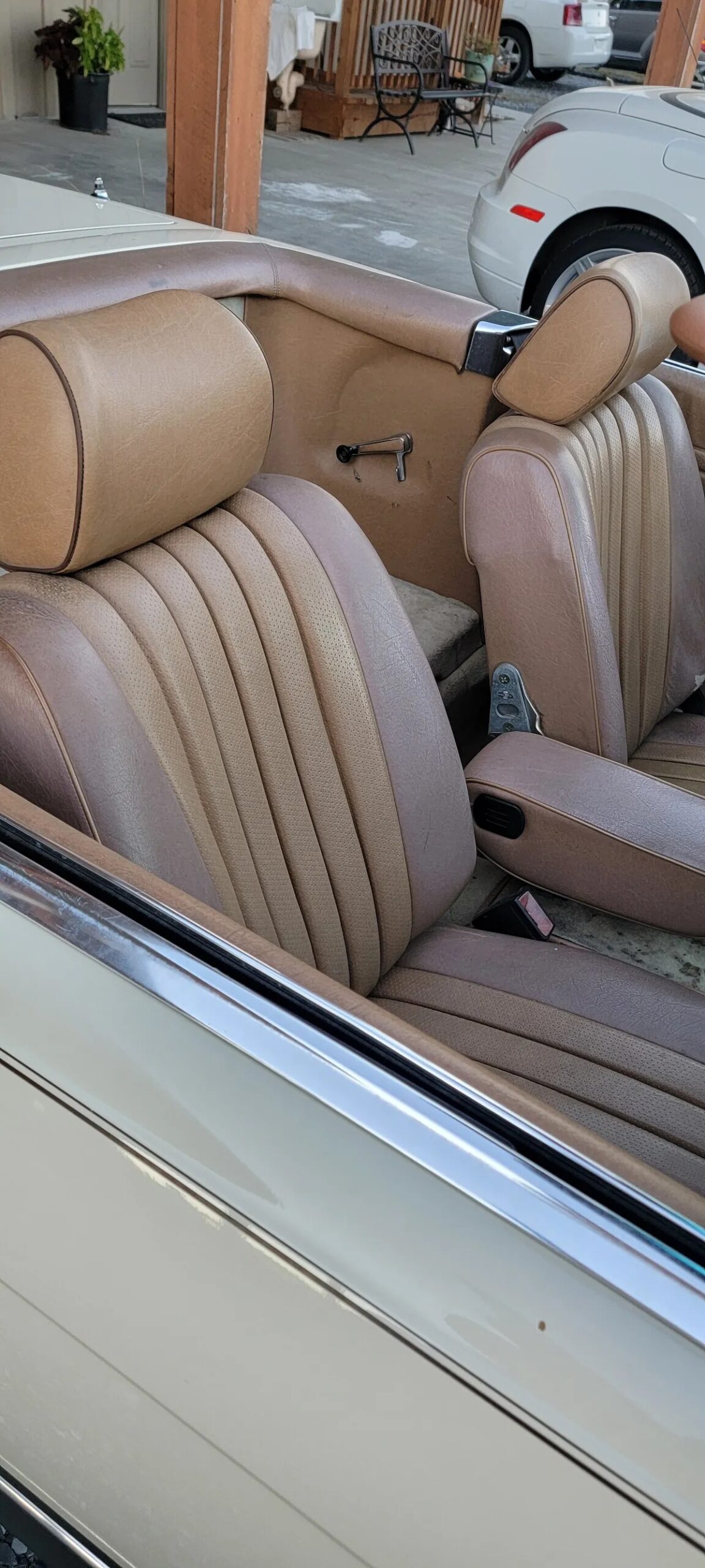 Mercedes-benz-380-1982-4