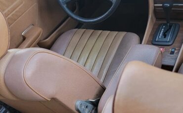 Mercedes-benz-380-1982-5