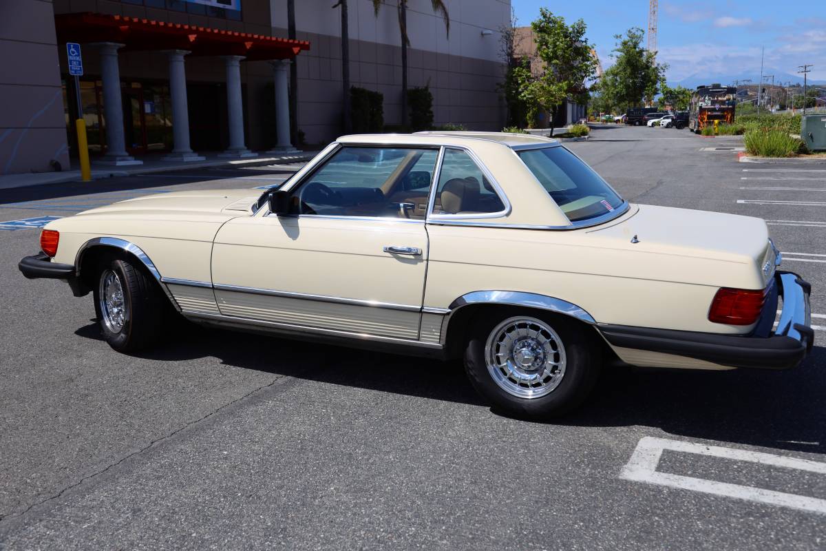 Mercedes-benz-380-380sl-1983-17