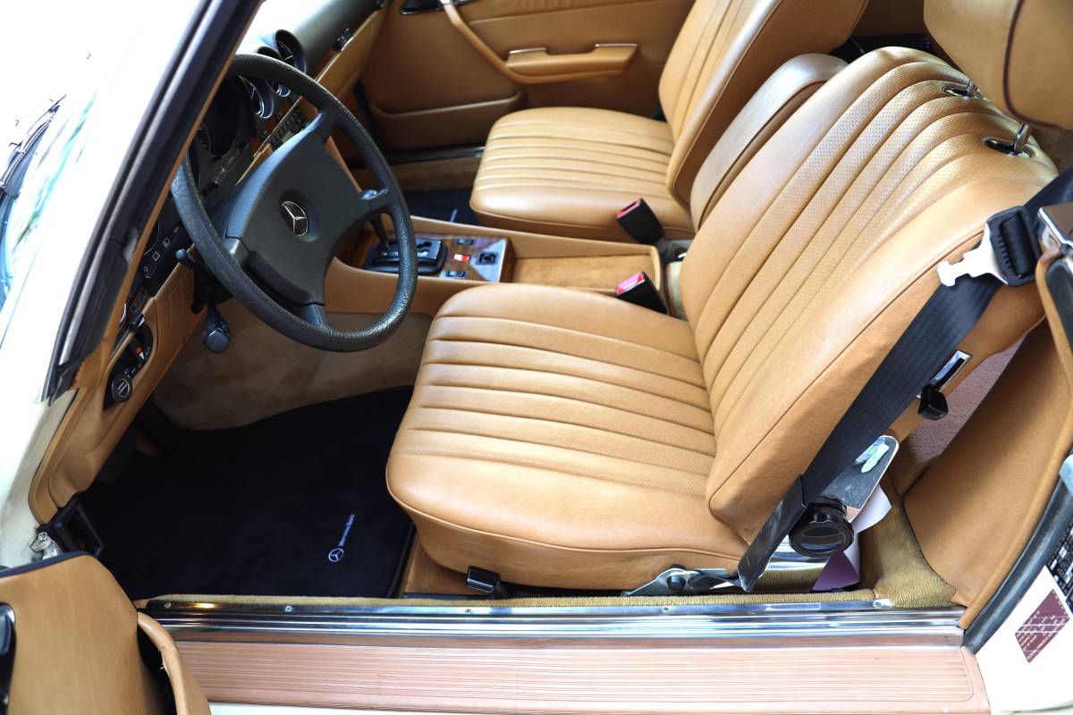 Mercedes-benz-380-380sl-1983-22
