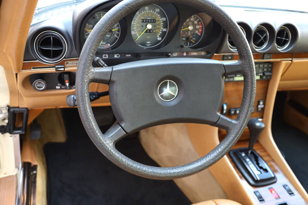 Mercedes-benz-380-380sl-1983-7