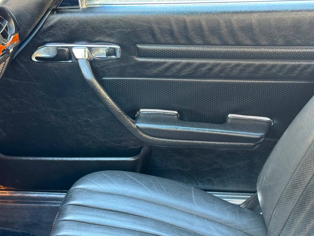 Mercedes-benz-380-380sl-1984-19