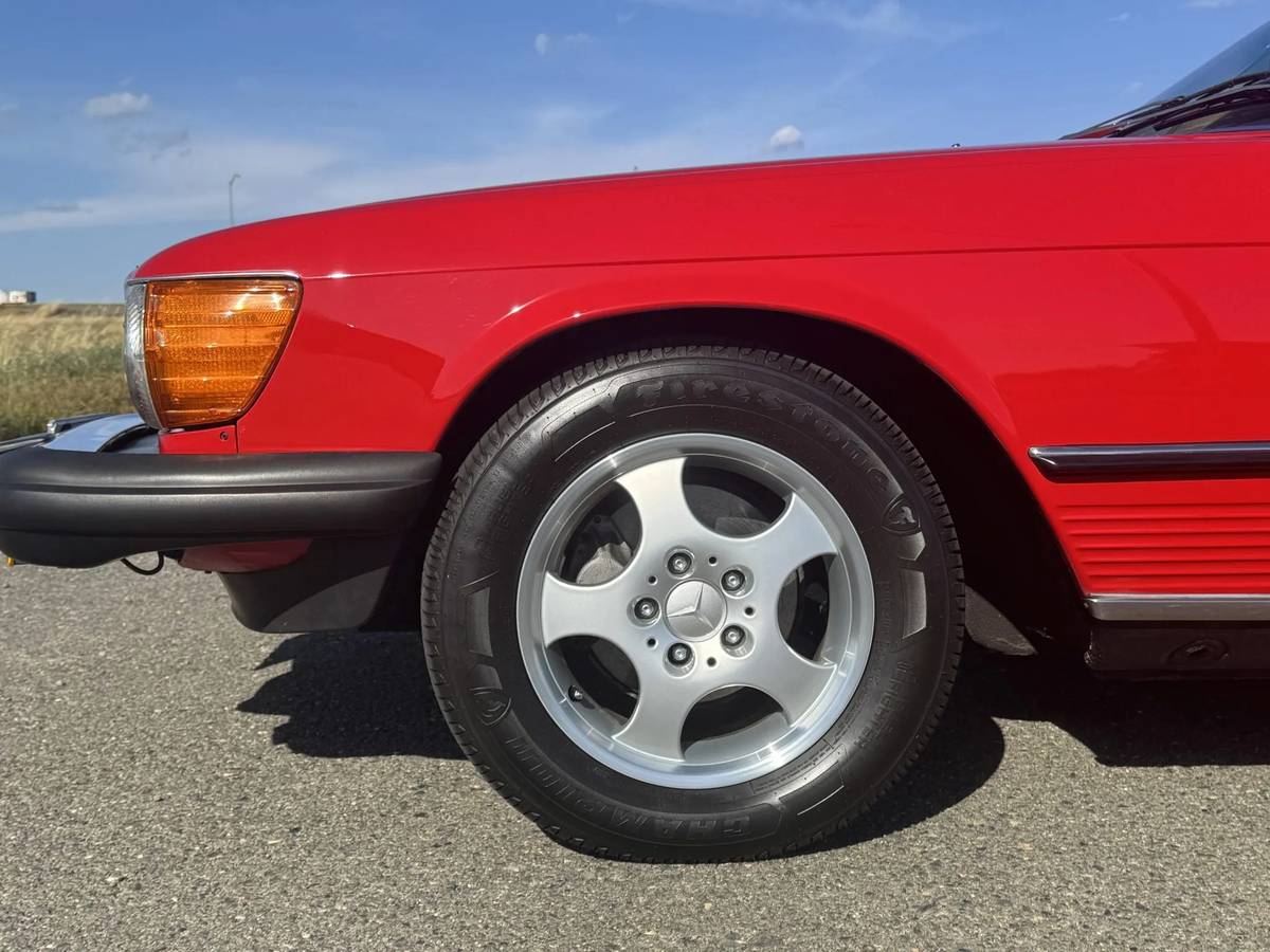 Mercedes-benz-380-380sl-1984-red-12