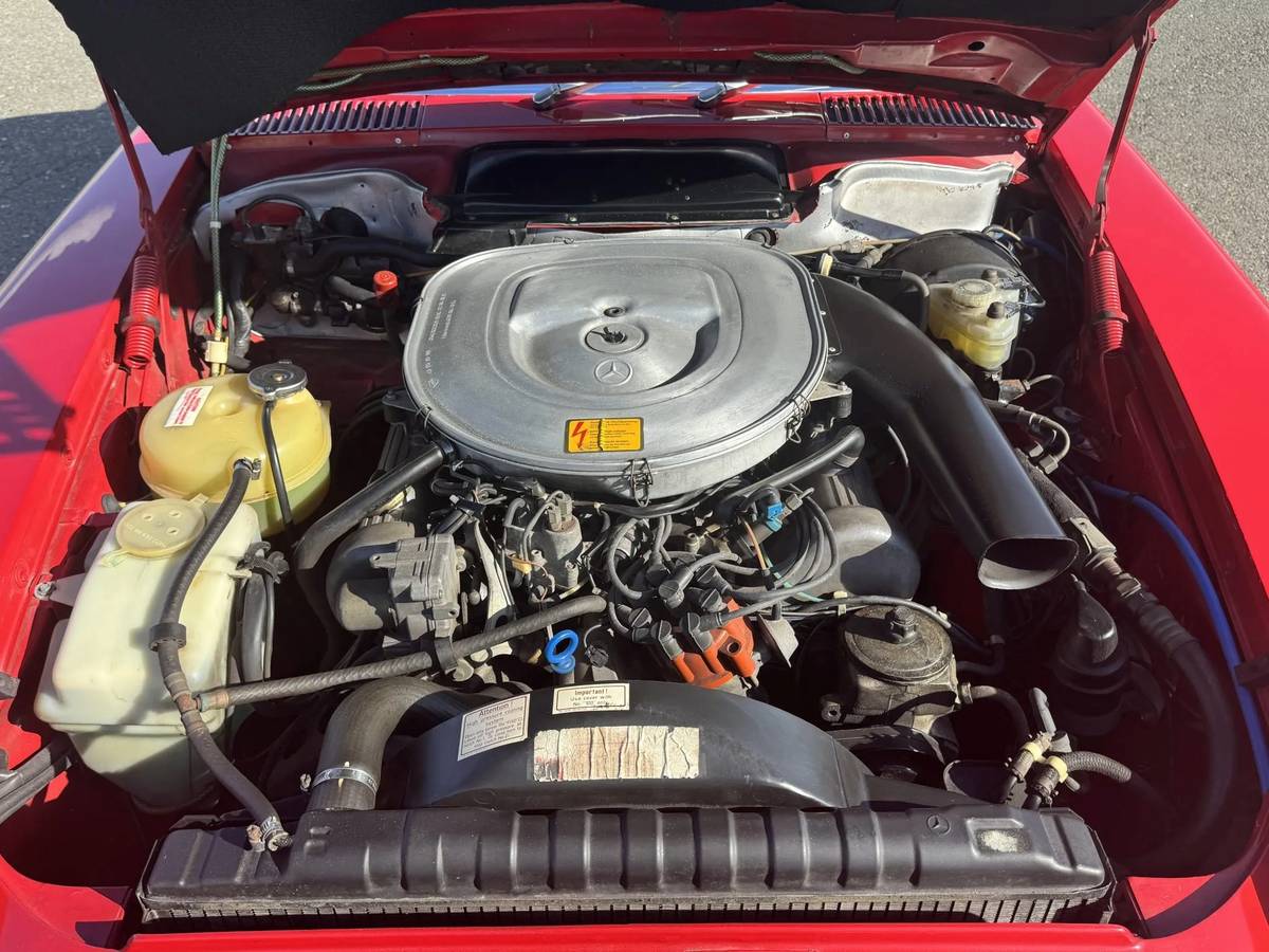 Mercedes-benz-380-380sl-1984-red-20