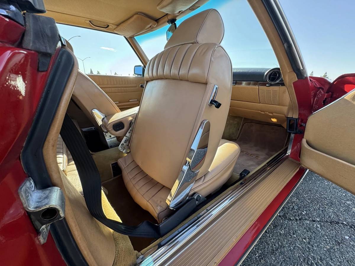 Mercedes-benz-380-380sl-1984-red-4