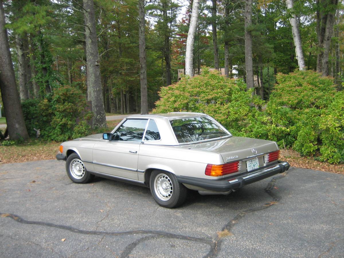 Mercedes-benz-380-380sl-1985-3