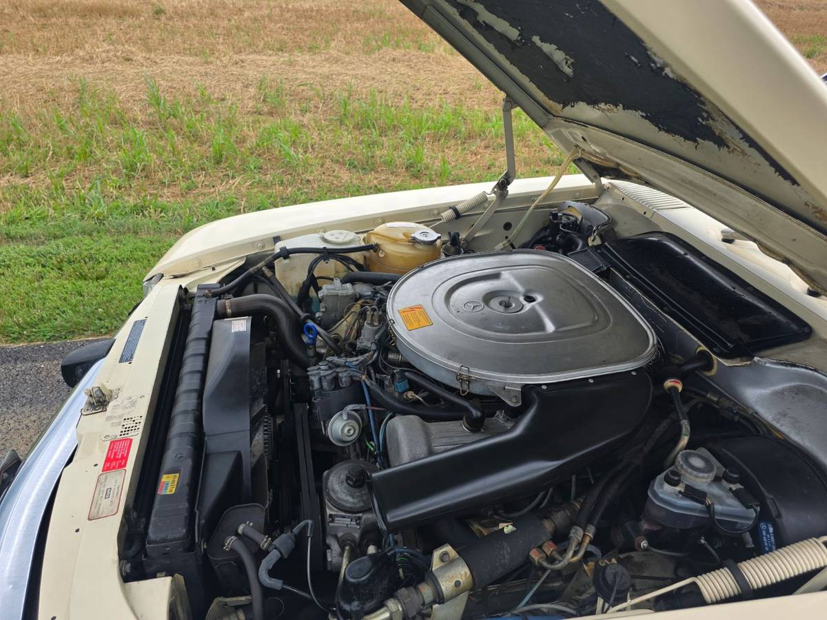 Mercedes-benz-380-380sl-1985-yellow-30
