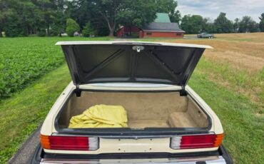 Mercedes-benz-380-380sl-1985-yellow-6