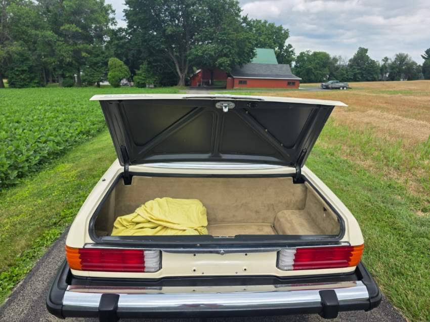 Mercedes-benz-380-380sl-1985-yellow-6
