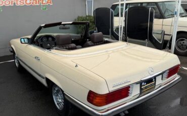 Mercedes-benz-380-class-1982-15