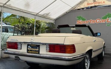 Mercedes-benz-380-class-1982-35