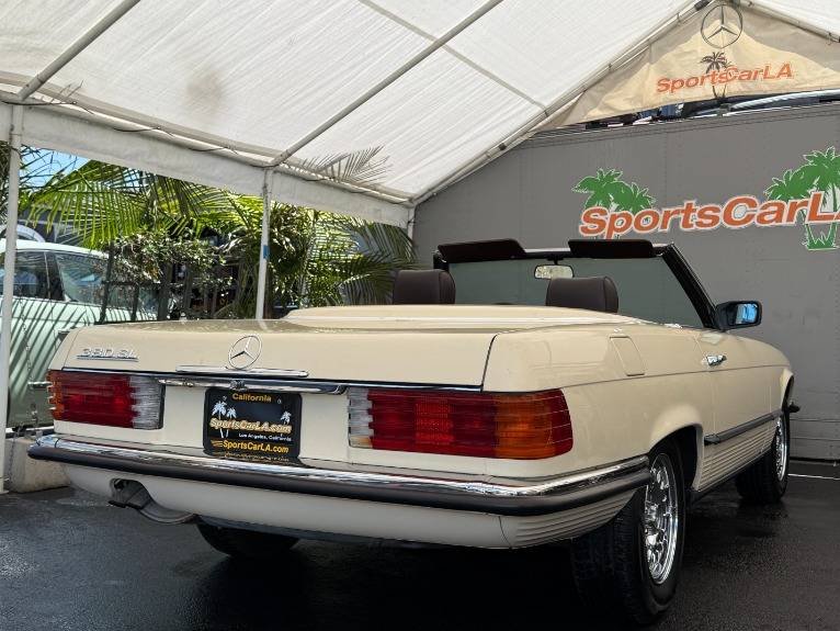 Mercedes-benz-380-class-1982-35