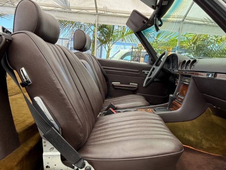 Mercedes-benz-380-class-1982-38