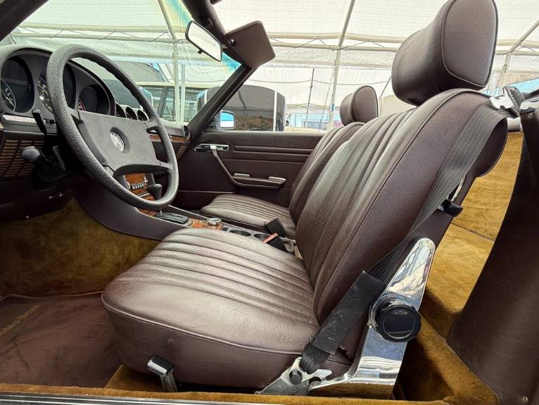 Mercedes-benz-380-class-1982-4