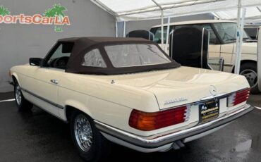 Mercedes-benz-380-class-1982-9