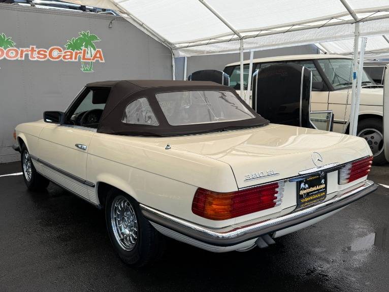 Mercedes-benz-380-class-1982-9