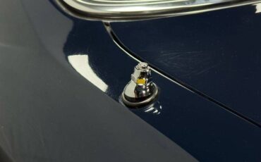 Mercedes-benz-380-series-sec-2d-coupe-1982-blue-22
