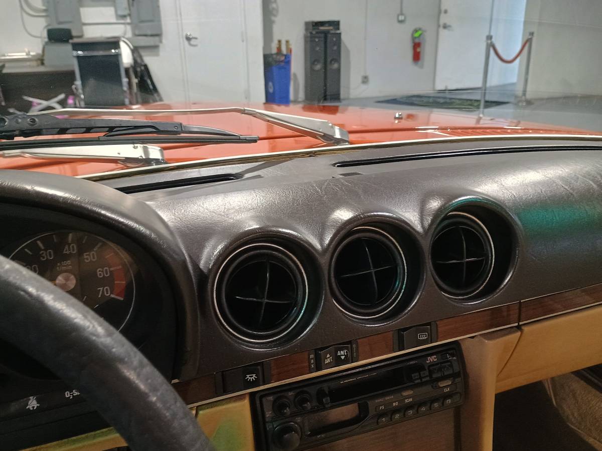 Mercedes-benz-380-sl-1982-11