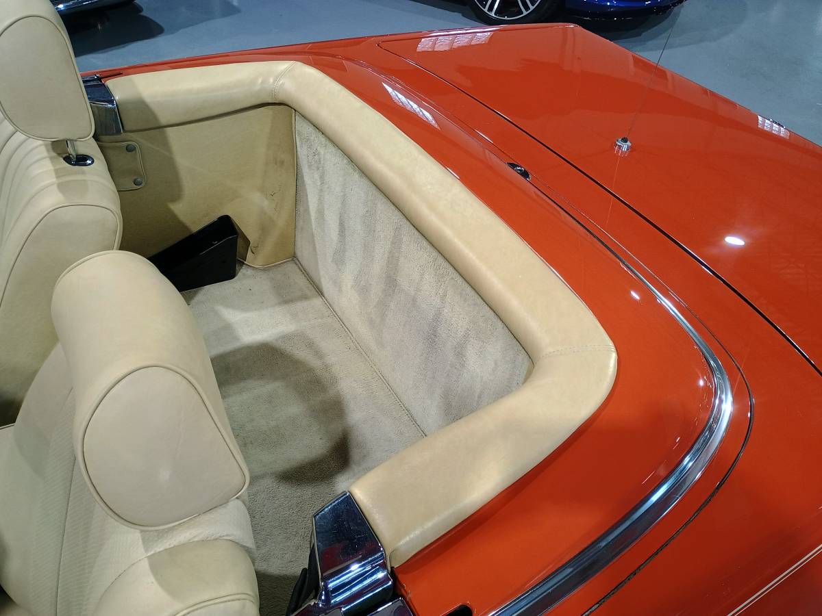 Mercedes-benz-380-sl-1982-15