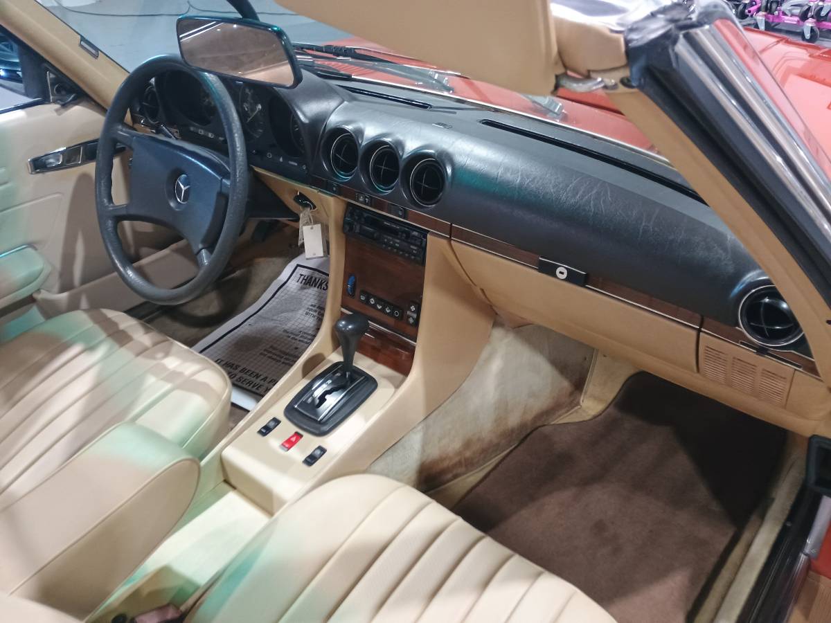 Mercedes-benz-380-sl-1982-16