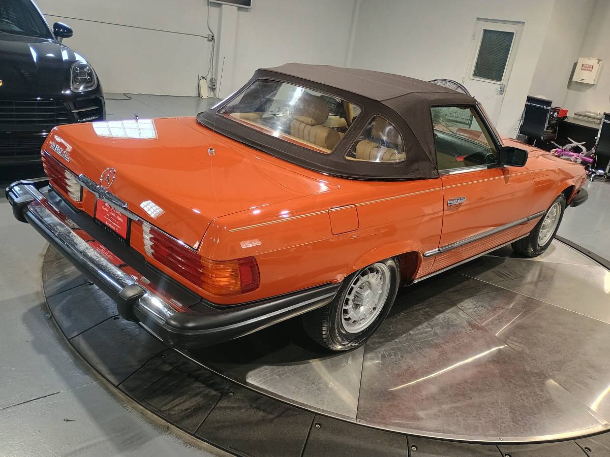 Mercedes-benz-380-sl-1982-3