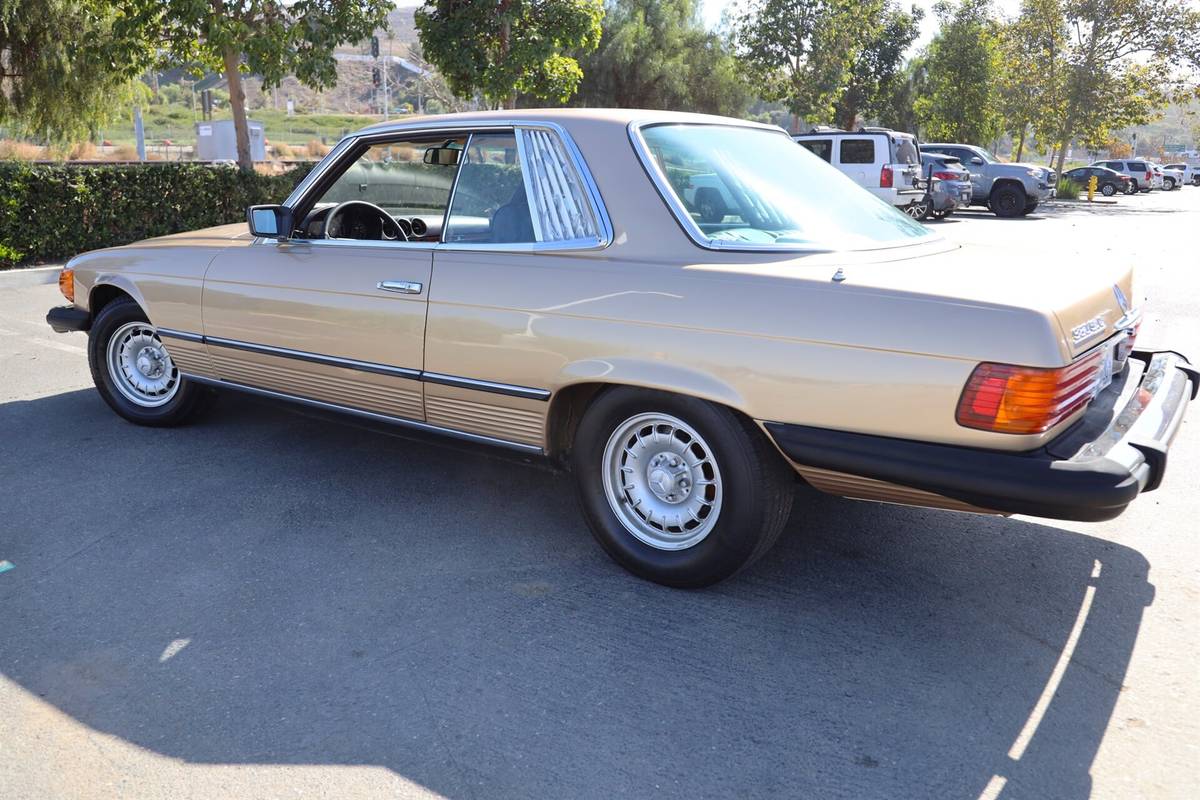 Mercedes-benz-380-slc-1981-black-18