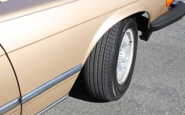 Mercedes-benz-380-slc-1981-black-20