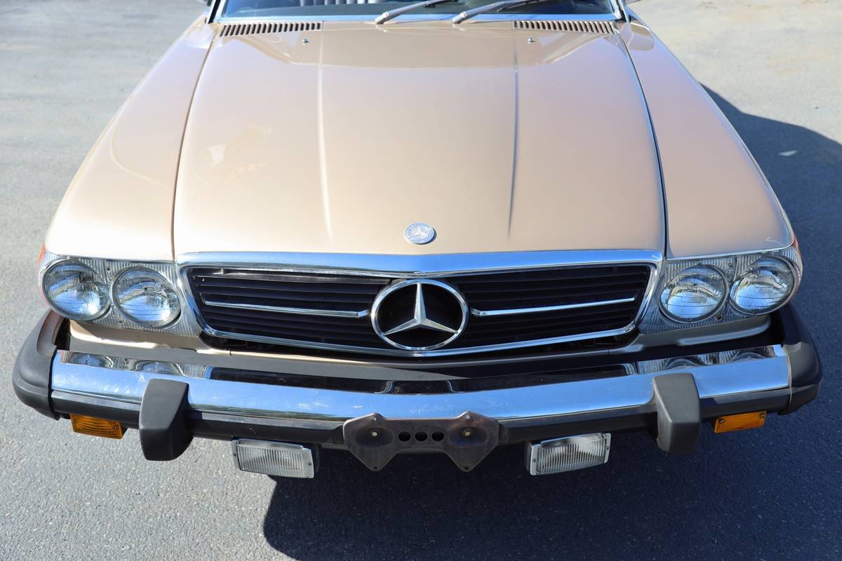 Mercedes-benz-380-slc-1981-black-21