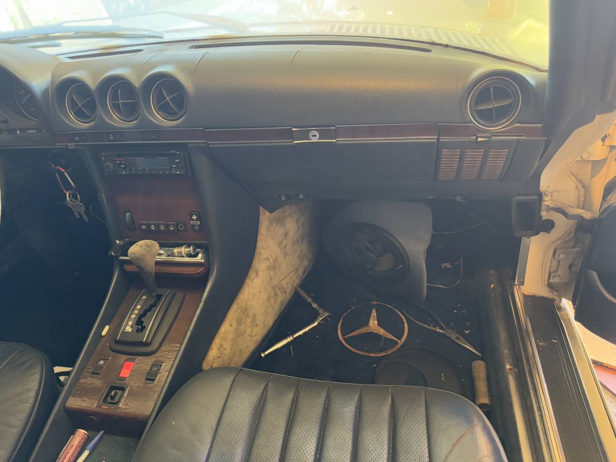 Mercedes-benz-380sl-1982-white-13