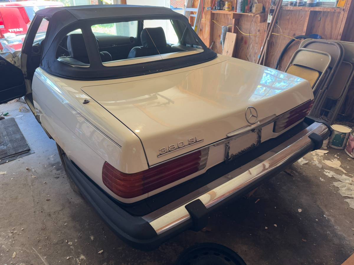 Mercedes-benz-380sl-1982-white-8