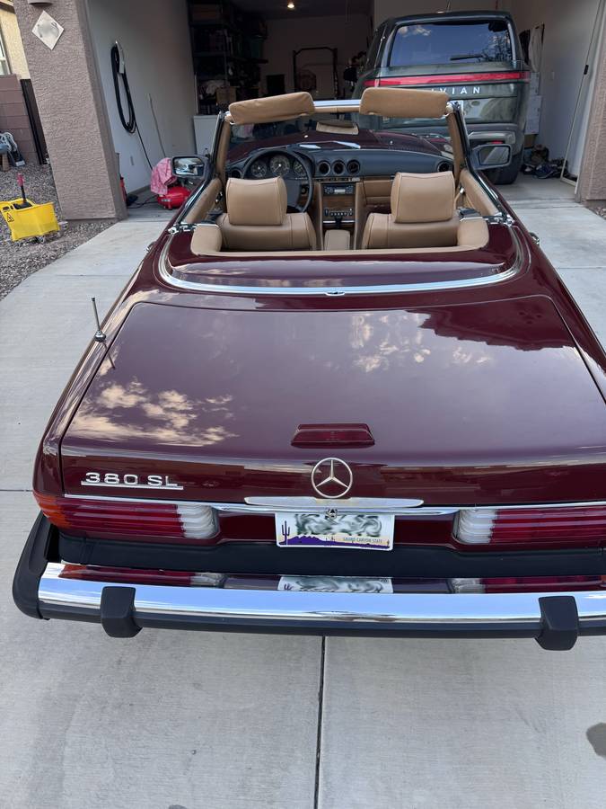 Mercedes-benz-380sl-1983-3